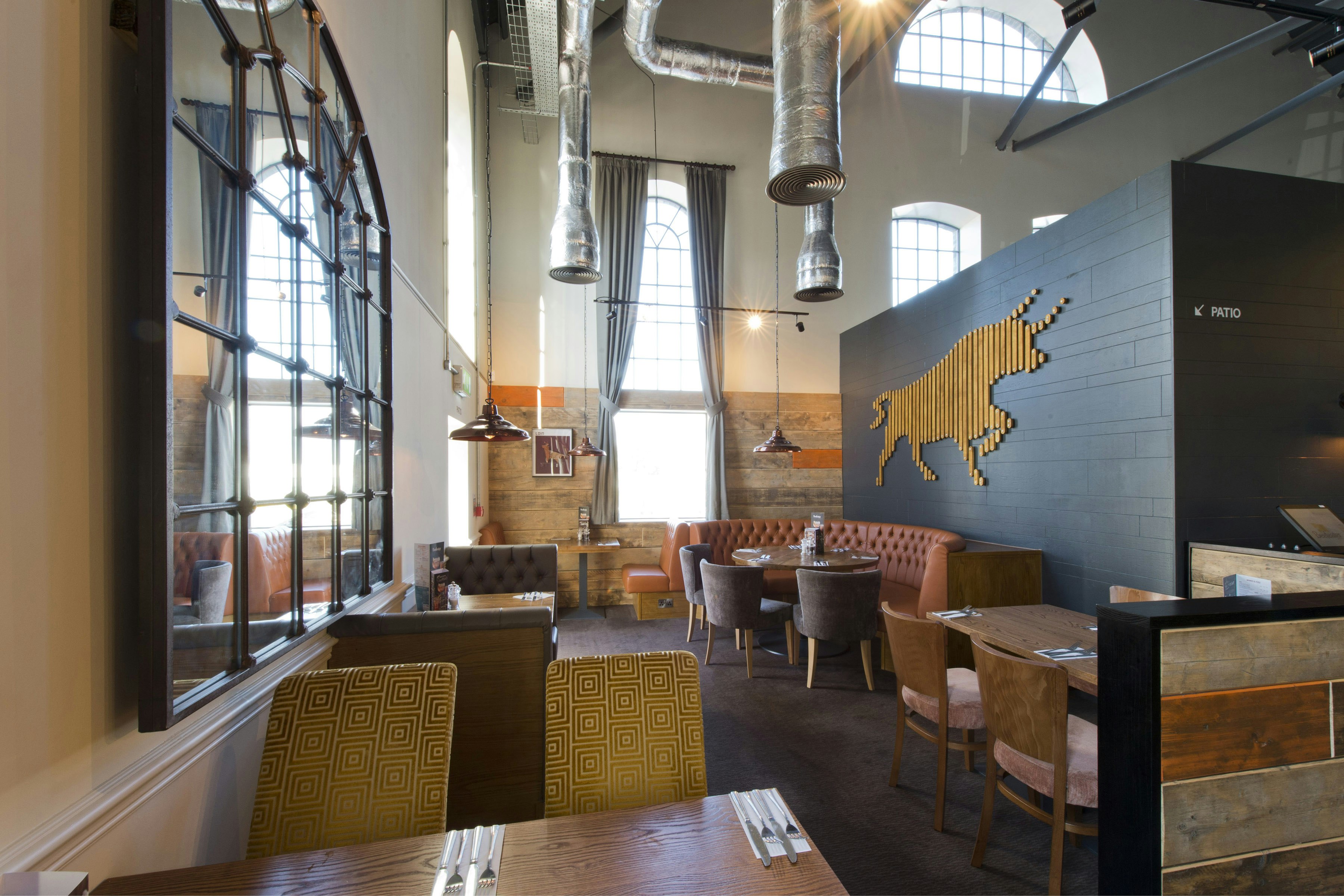Premier Inn Gloucester (Quayside) 28/42