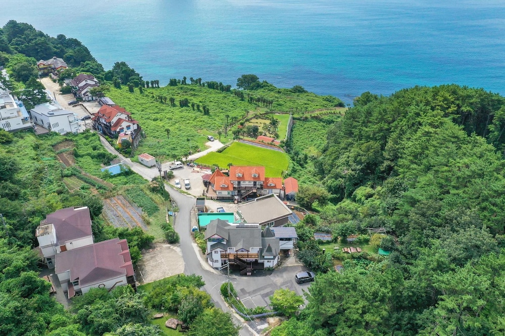 Geoje Blue Neoul Pension 39/50