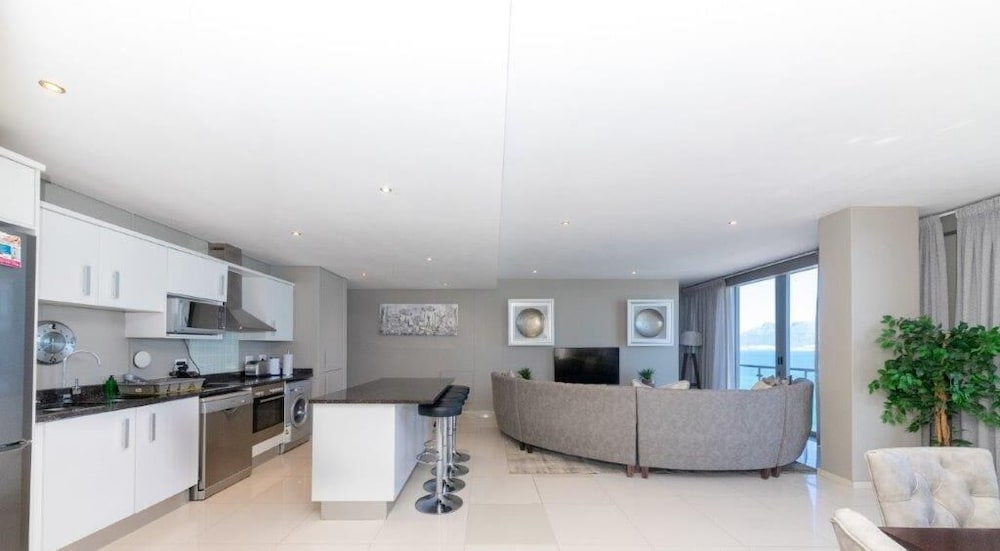 Infinity Self-Catering Apartments 7/50