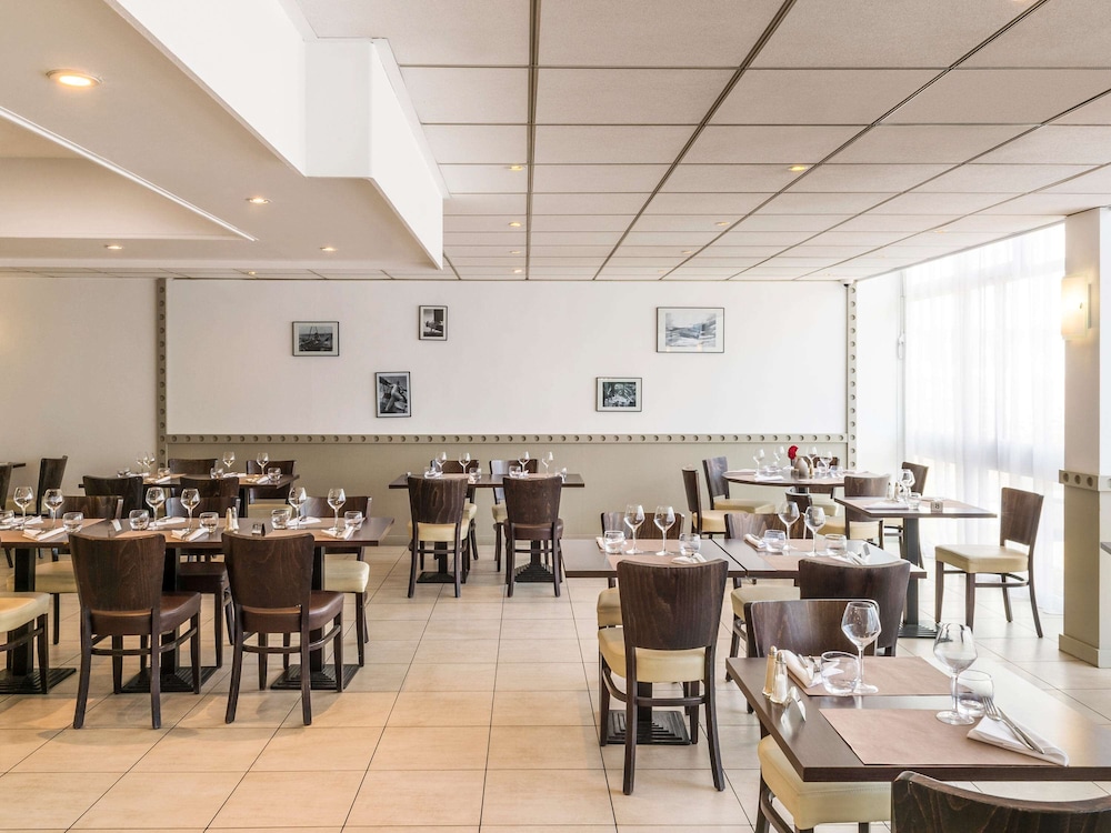 Hotel Mercure Paris Le Bourget 54/74