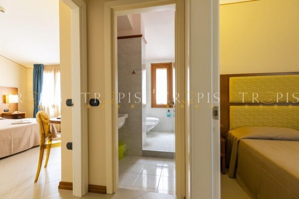 Hotel Tropis 28/70