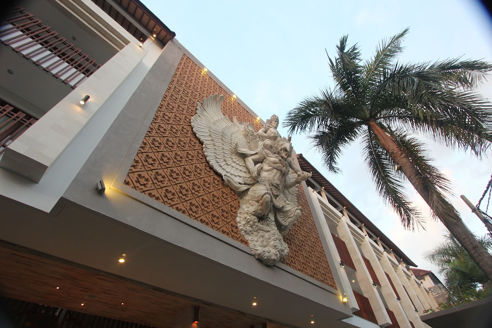 Grand La Walon Hotel 2/66