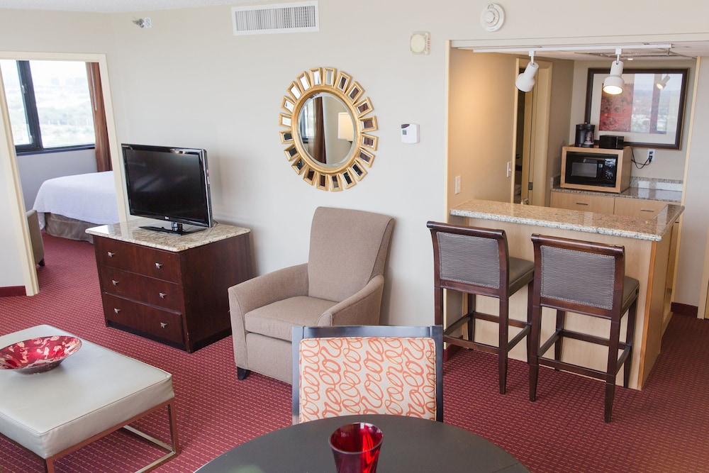Embassy Suites by Hilton West Palm Beach Central 27/56