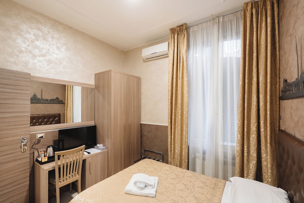 Adas Hotel 64/80