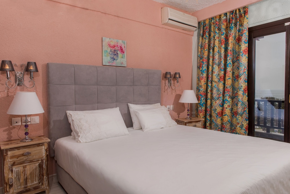 Leandros Hotel 13/50