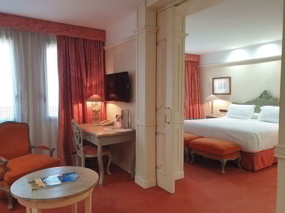 Best Western Premier CMC Girona 9/52