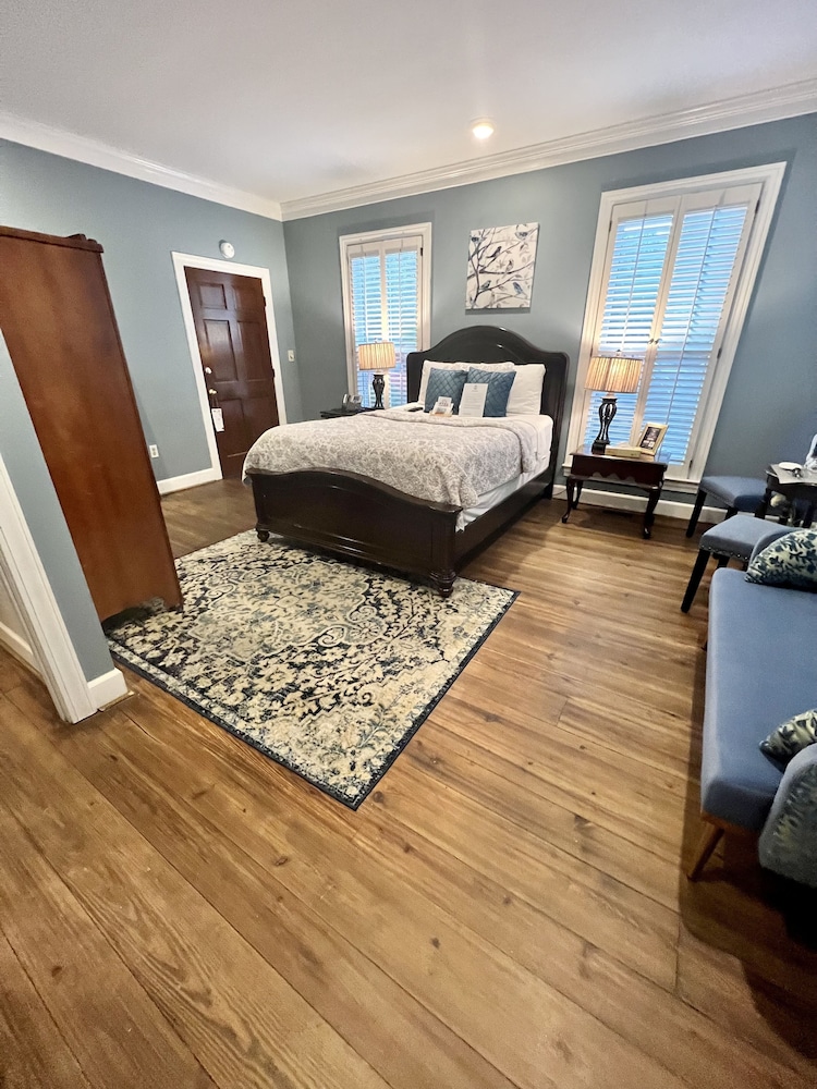 Barksdale House Inn 20/59