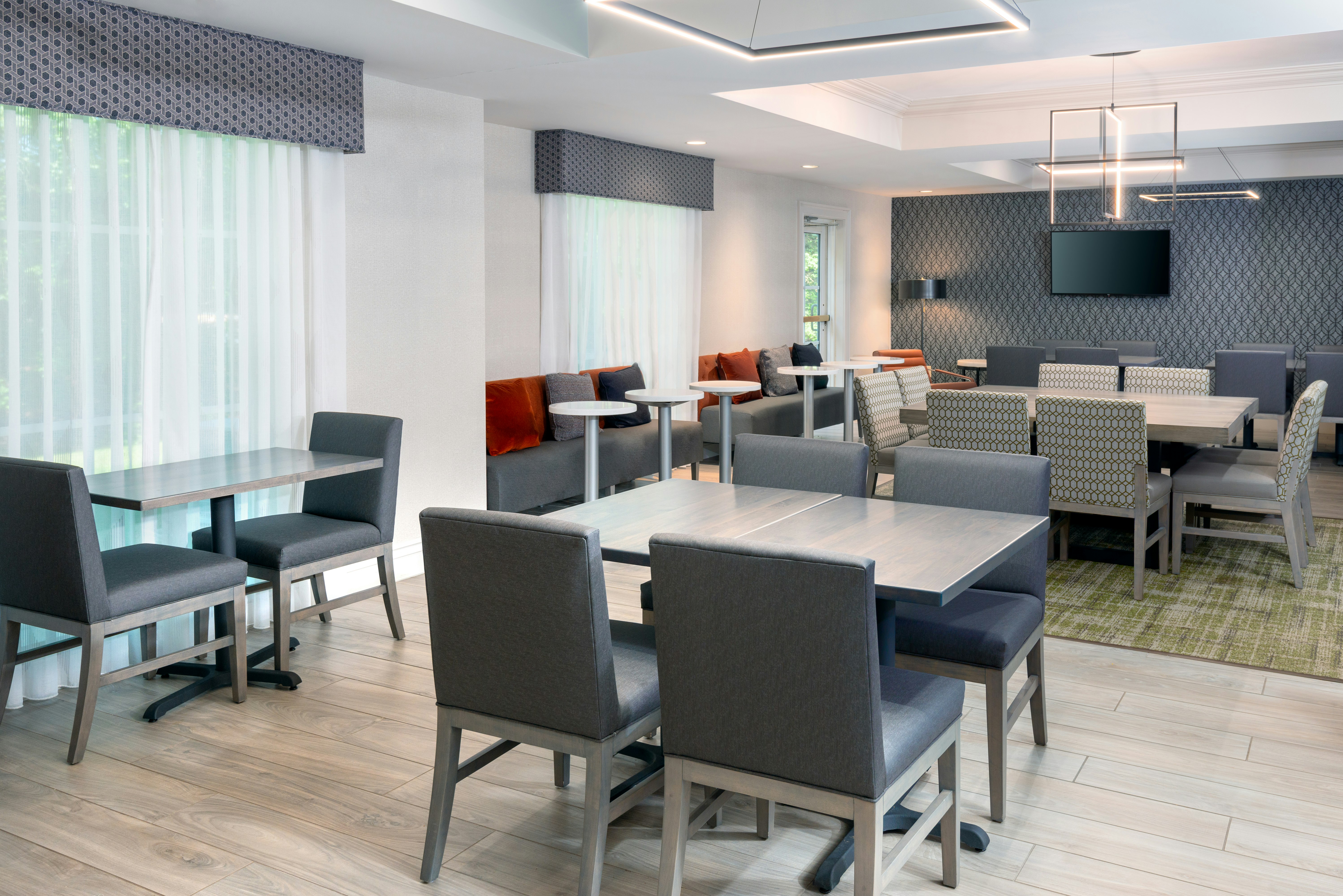Hampton Inn Bedford Burlington 37/45