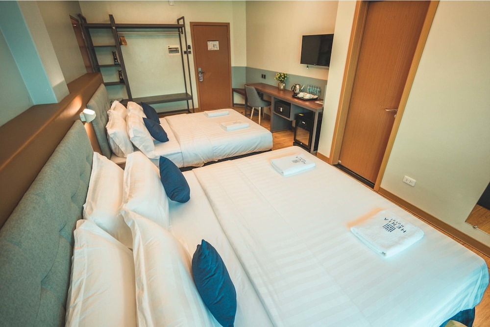 Henia Hotel 18/45