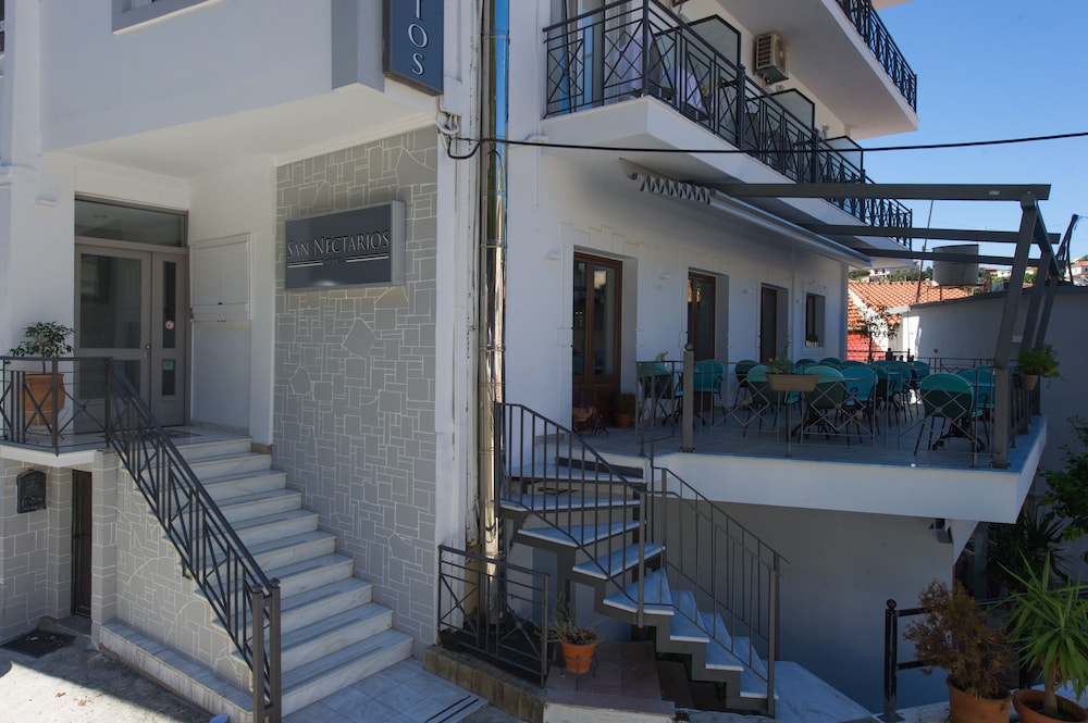 SAN NECTARIOS HOTEL 1/50