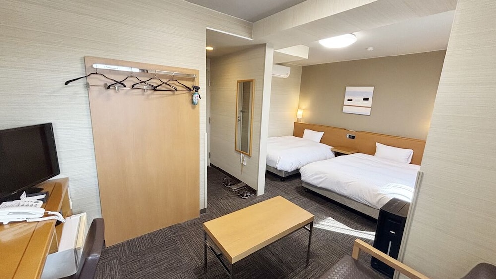 HOTEL ROUTE INN KAKEGAWA INTER 11/45