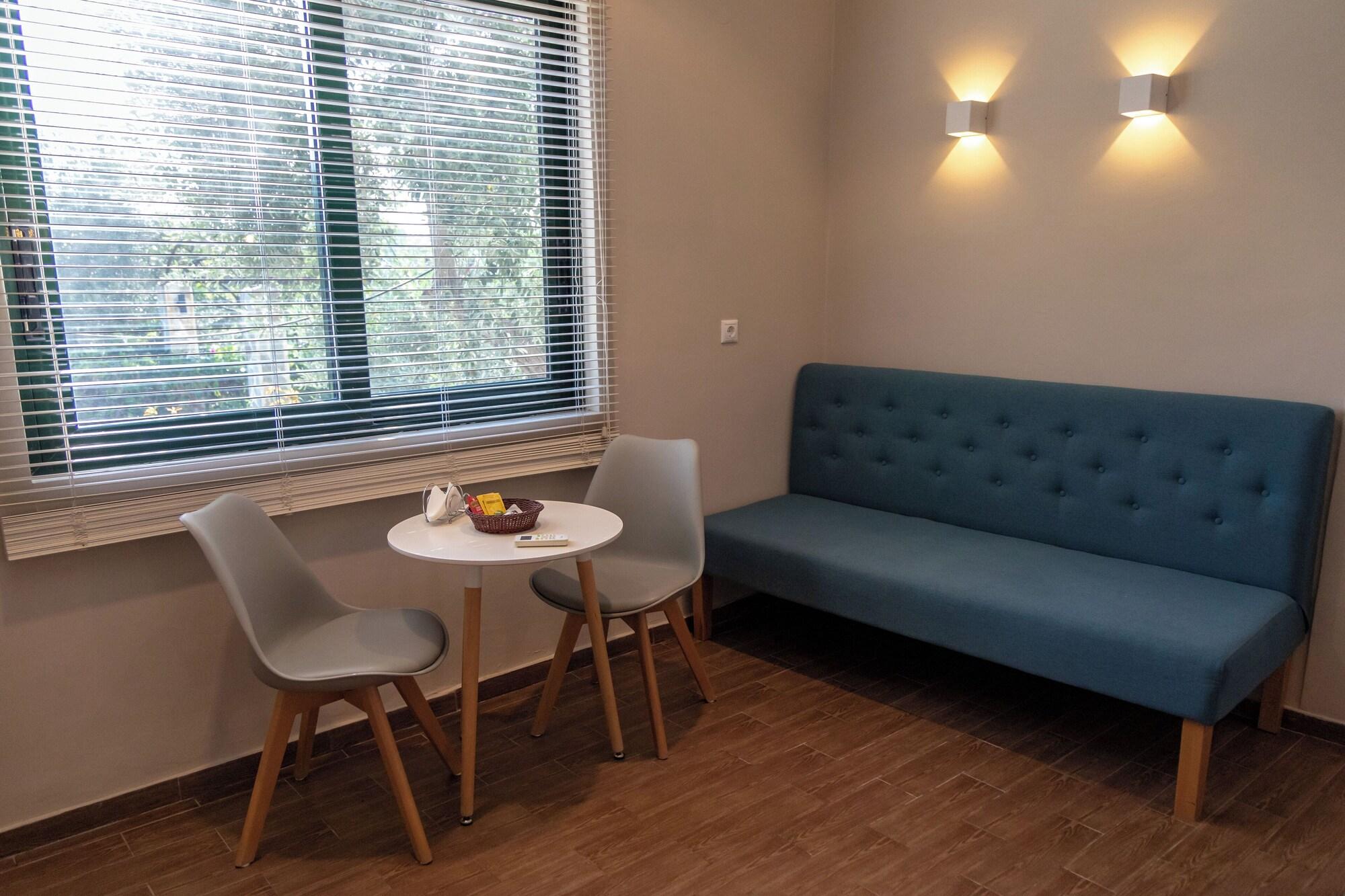 Ampoulos Rooms & Apartments 27/50