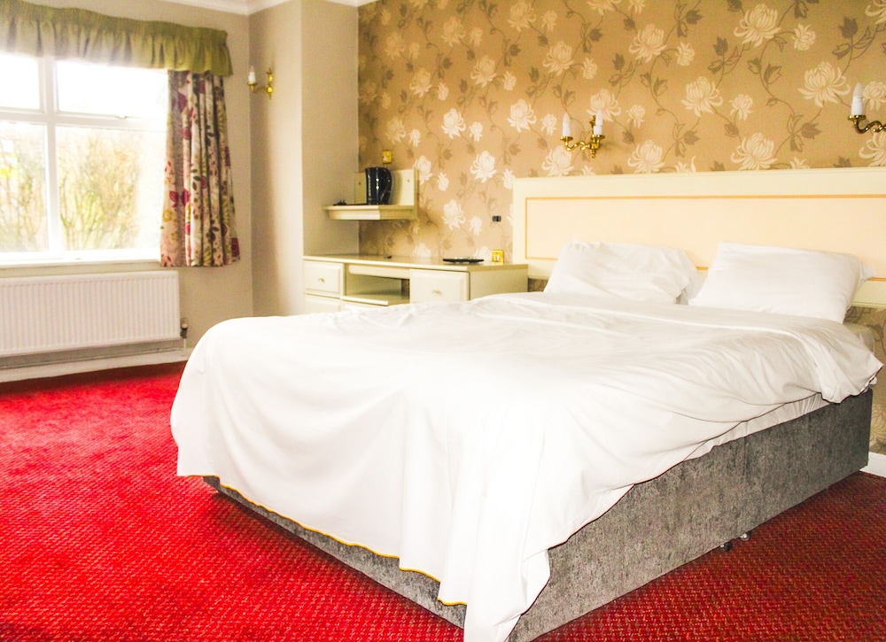 CONSORT HOTEL 19/51