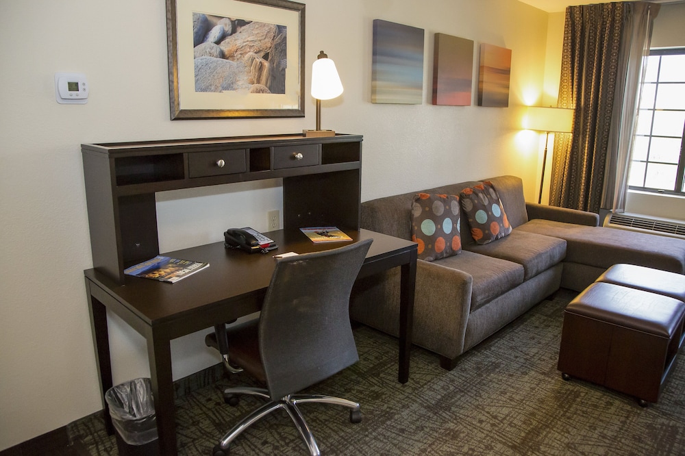 Staybridge Suites Co Springs Air Force Academy 44/60