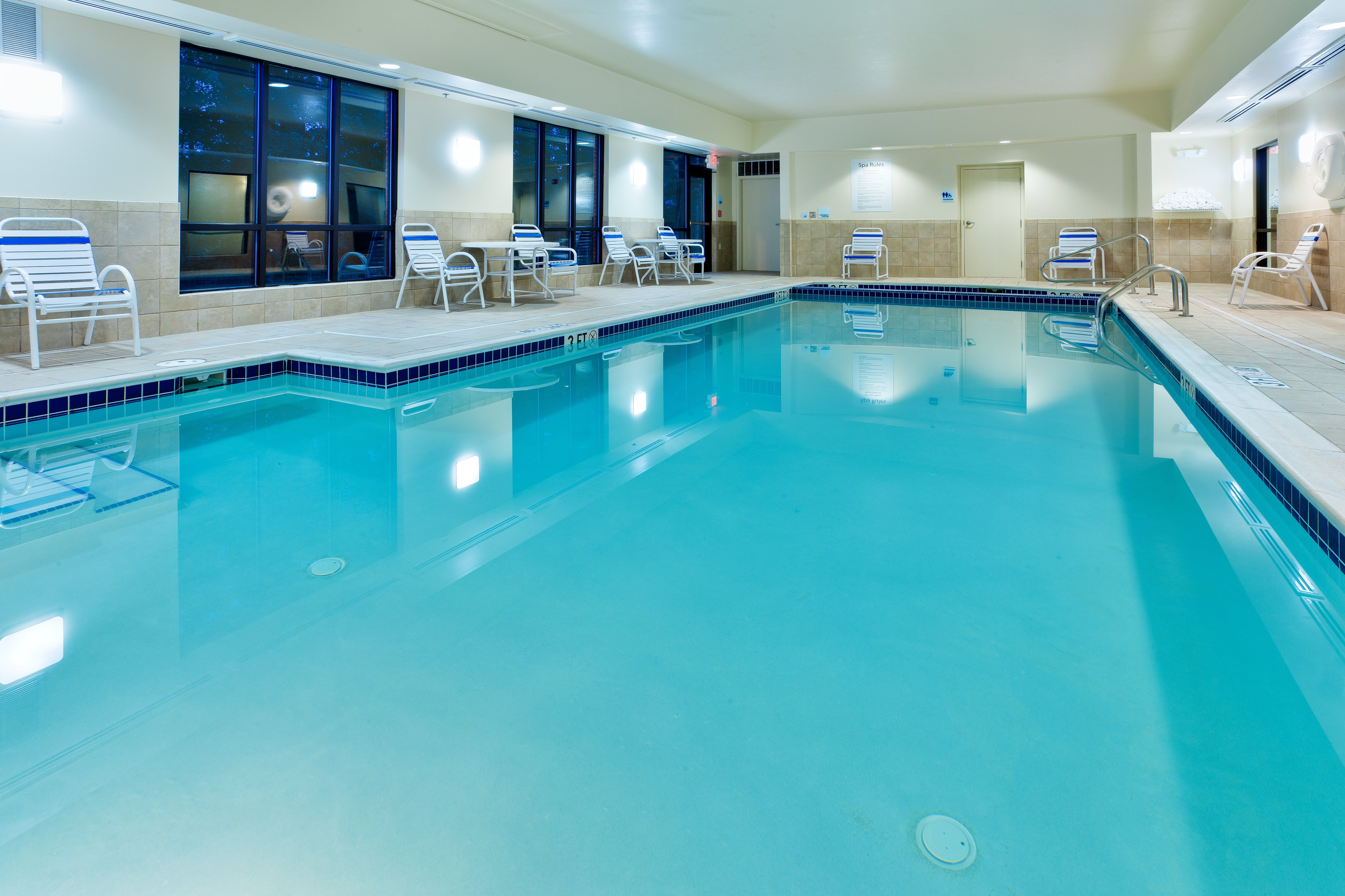 Holiday Inn Express Hotel Suites White Haven Lake Harmony 20/25