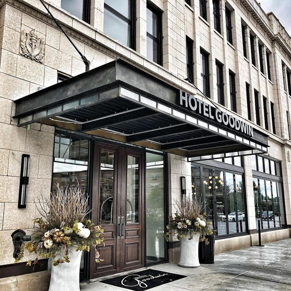 Hotel Goodwin 3/37