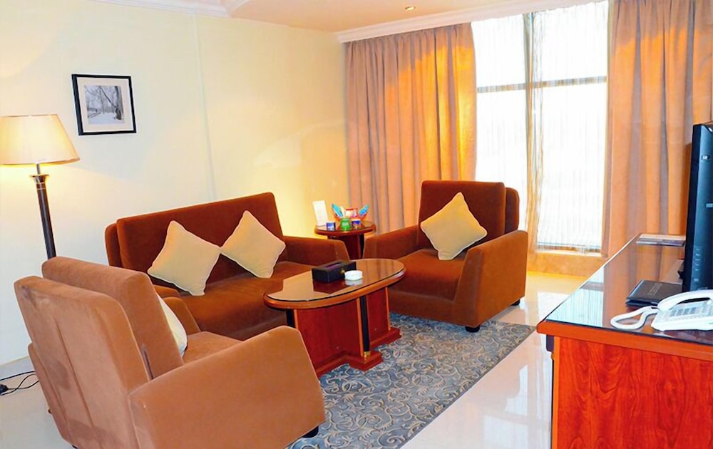 فندق كراون تاور(Crown Tower Hotel) 29/47