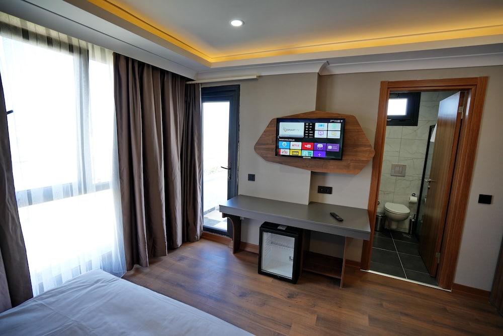 Shelton Airport Otel 43/57