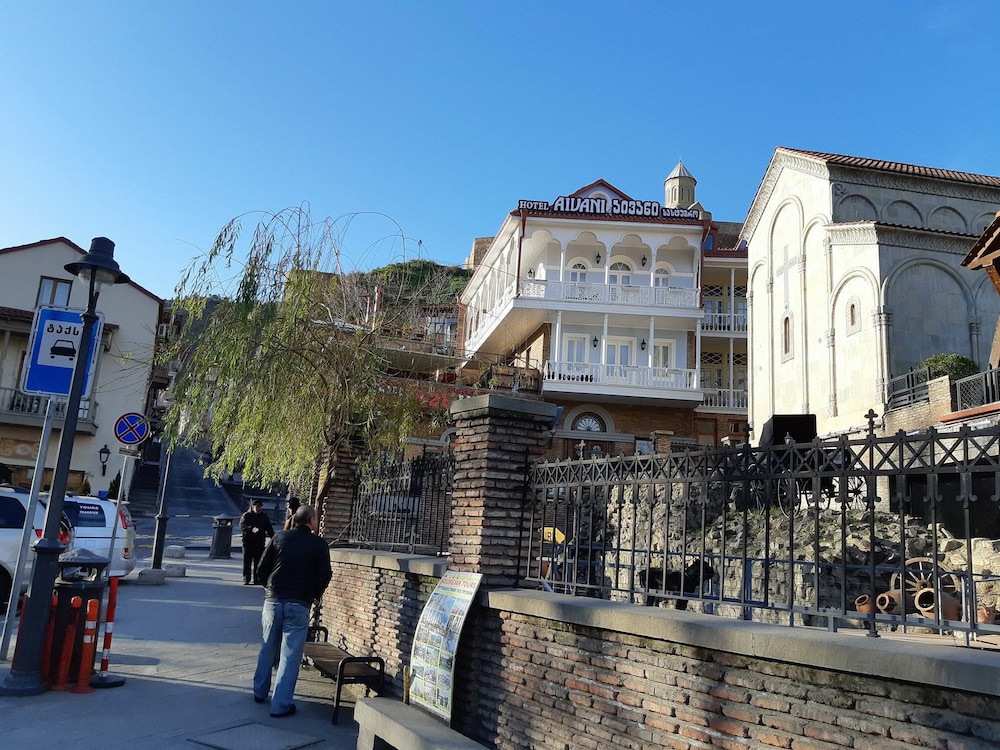 Aivani Old Tbilisi 63/70