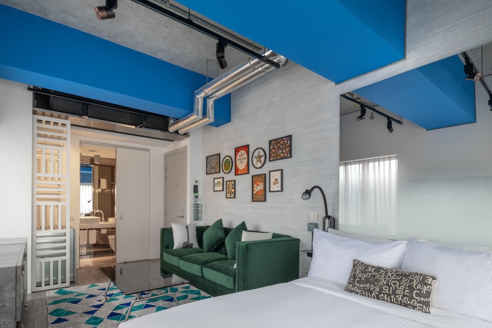 Ovolo Southside 27/56