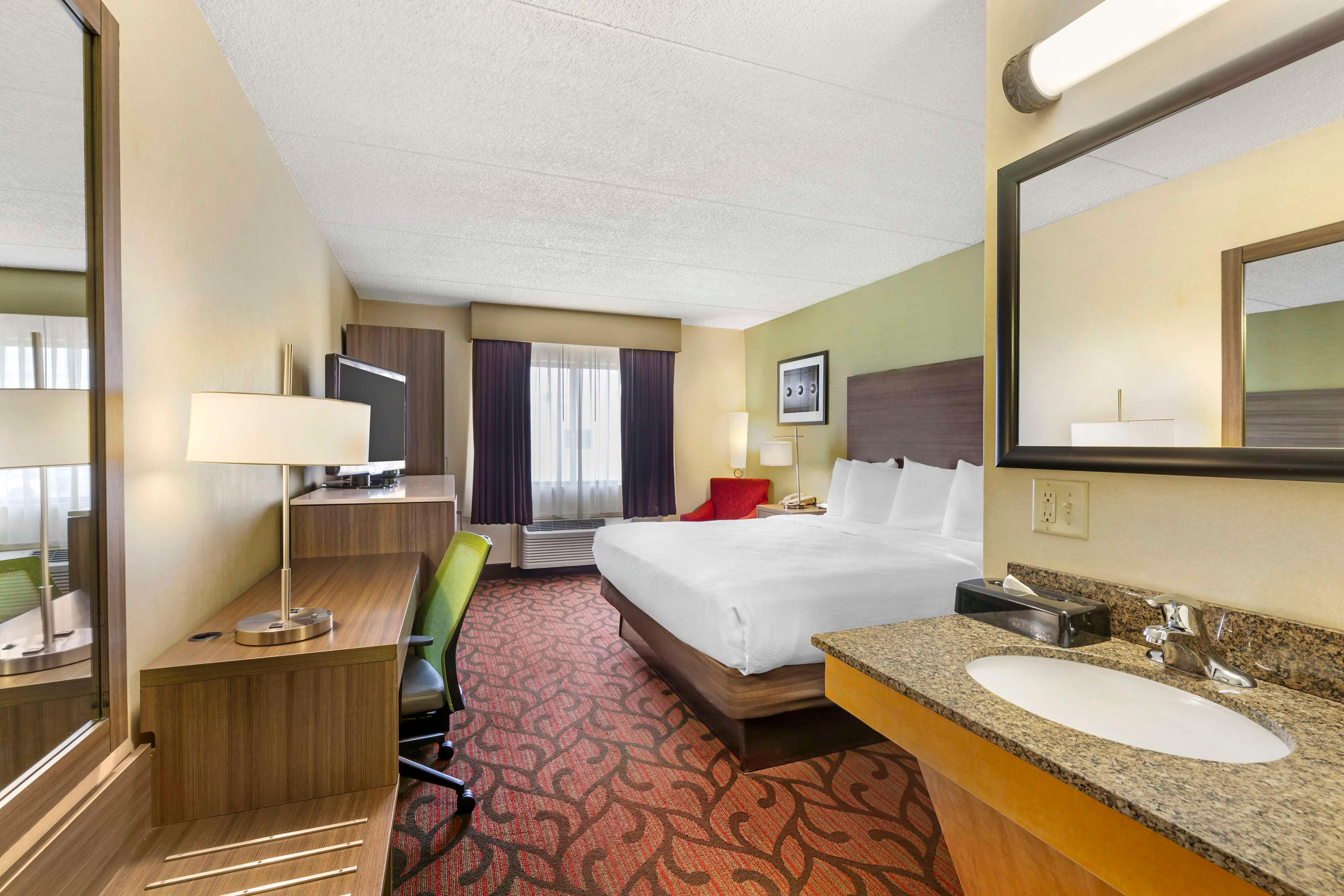غرفة لذوي الإعاقة، Best Western Rochester Marketplace Inn 6/7
