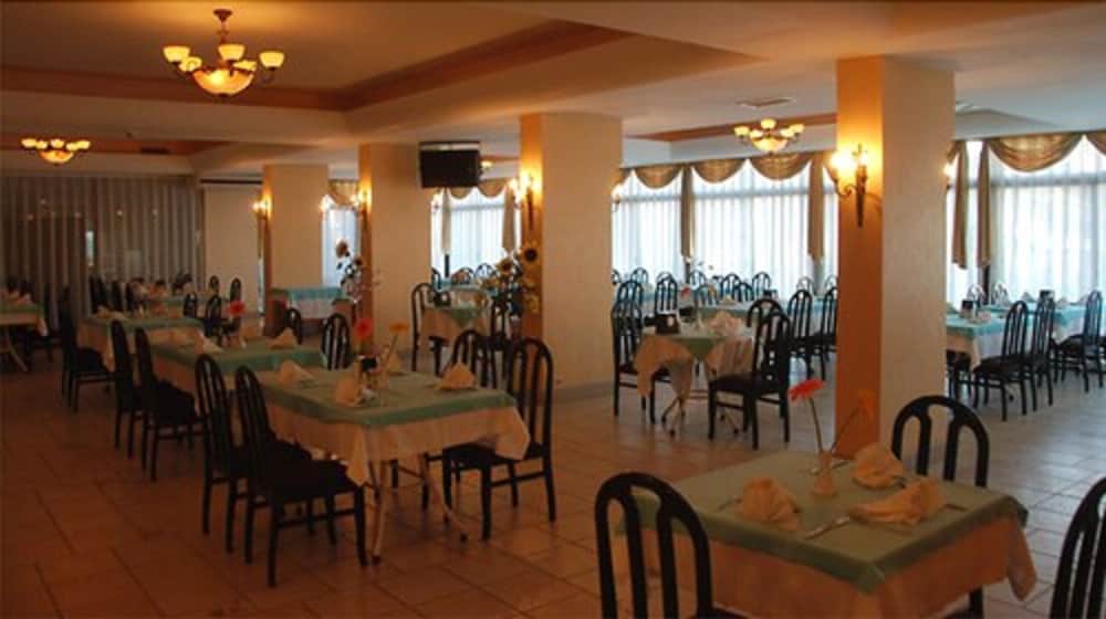 Derici Hotel 54/69