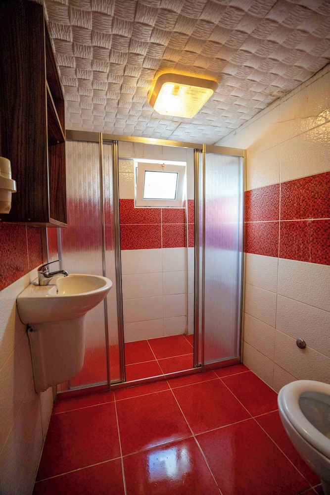 Kutlugun Sahil Otel 24/50