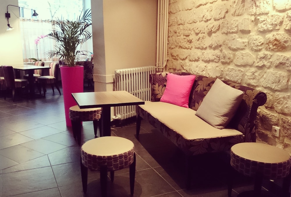 Avalon Hotel Paris Gare Du Nord 49/71