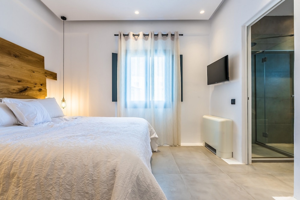 Portes Mykonos Suites And Villas 24/77