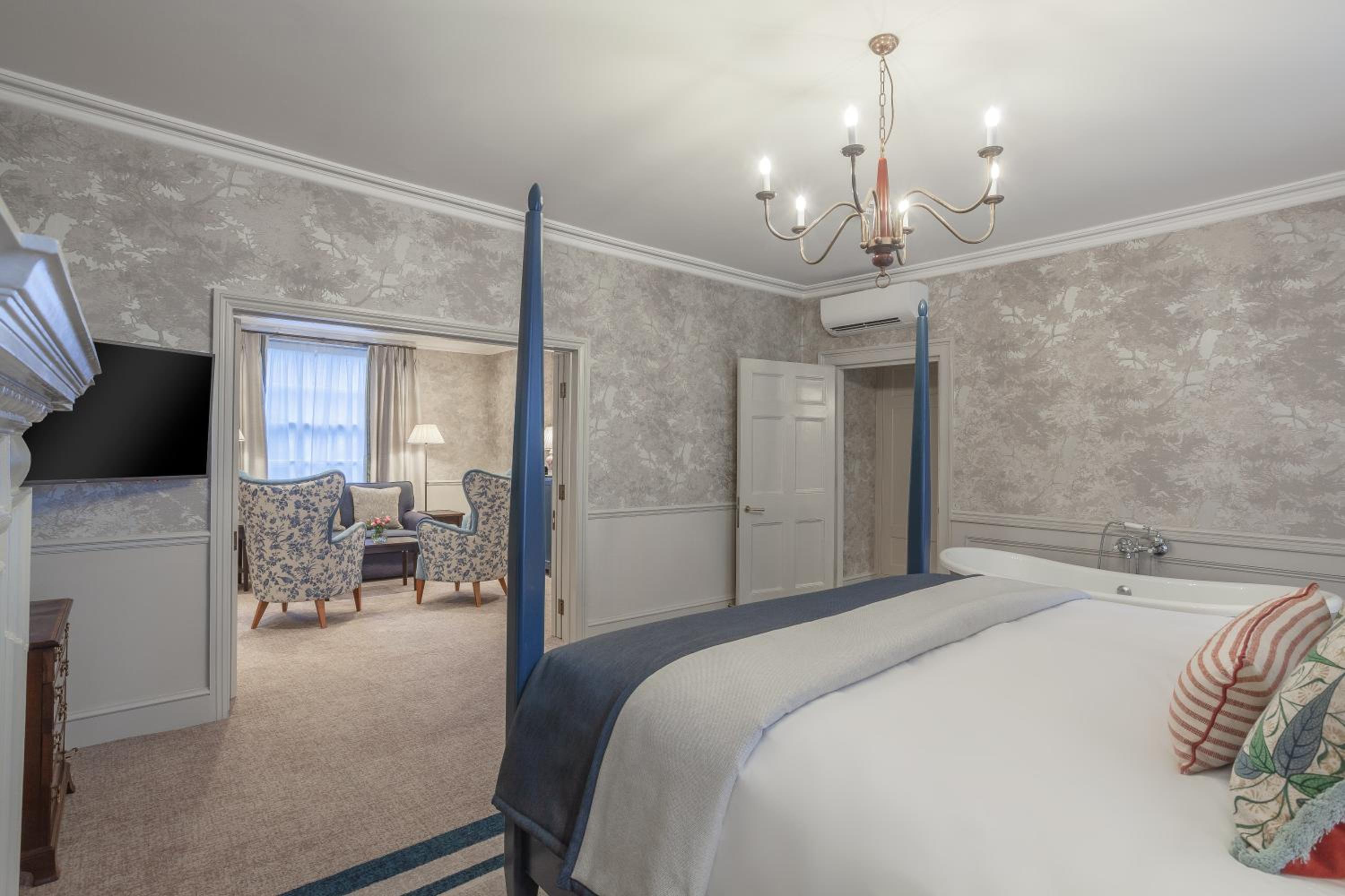Georgian, Suite