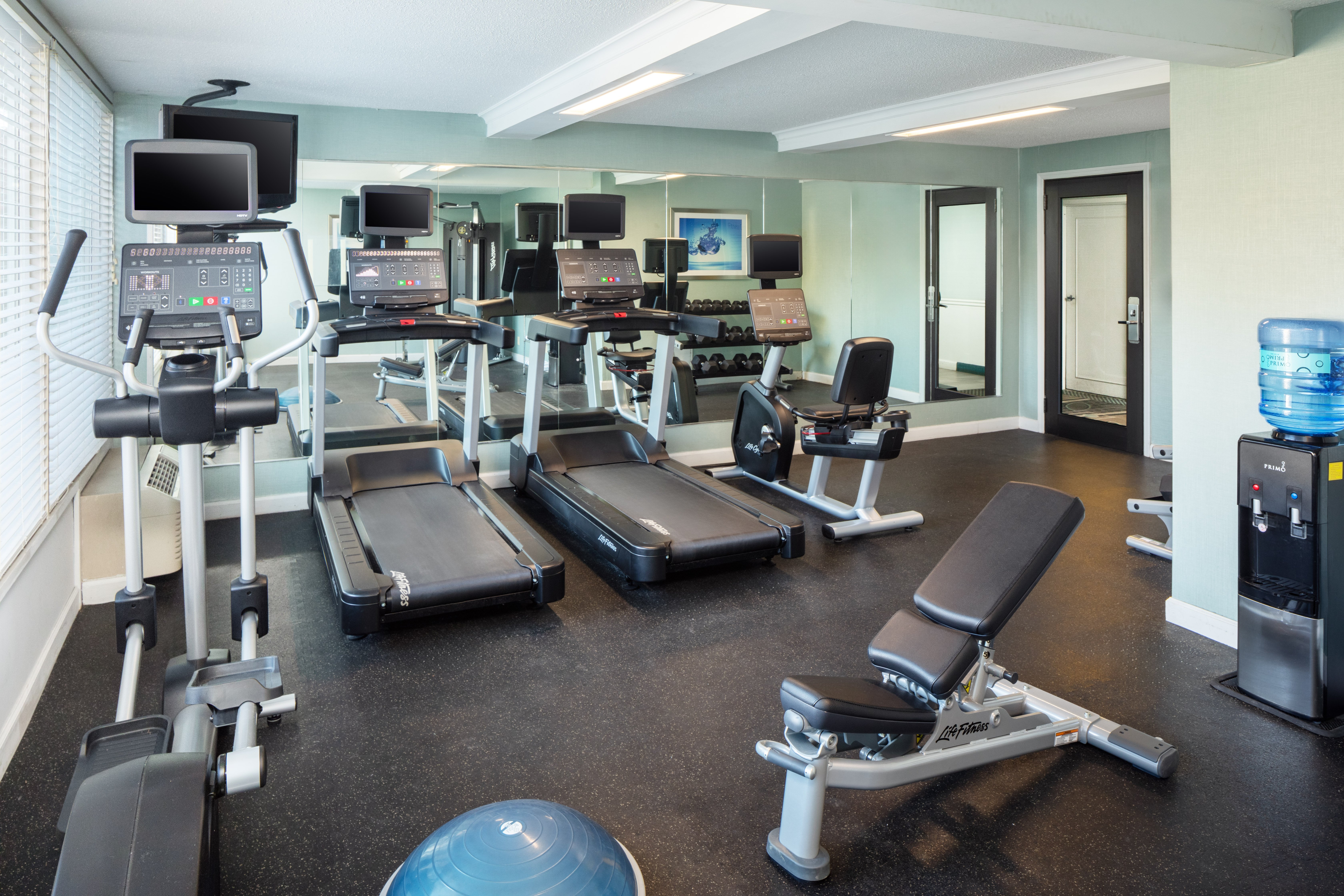 Holiday Inn Weirton Steubenville Area an IHG Hotel 39/78