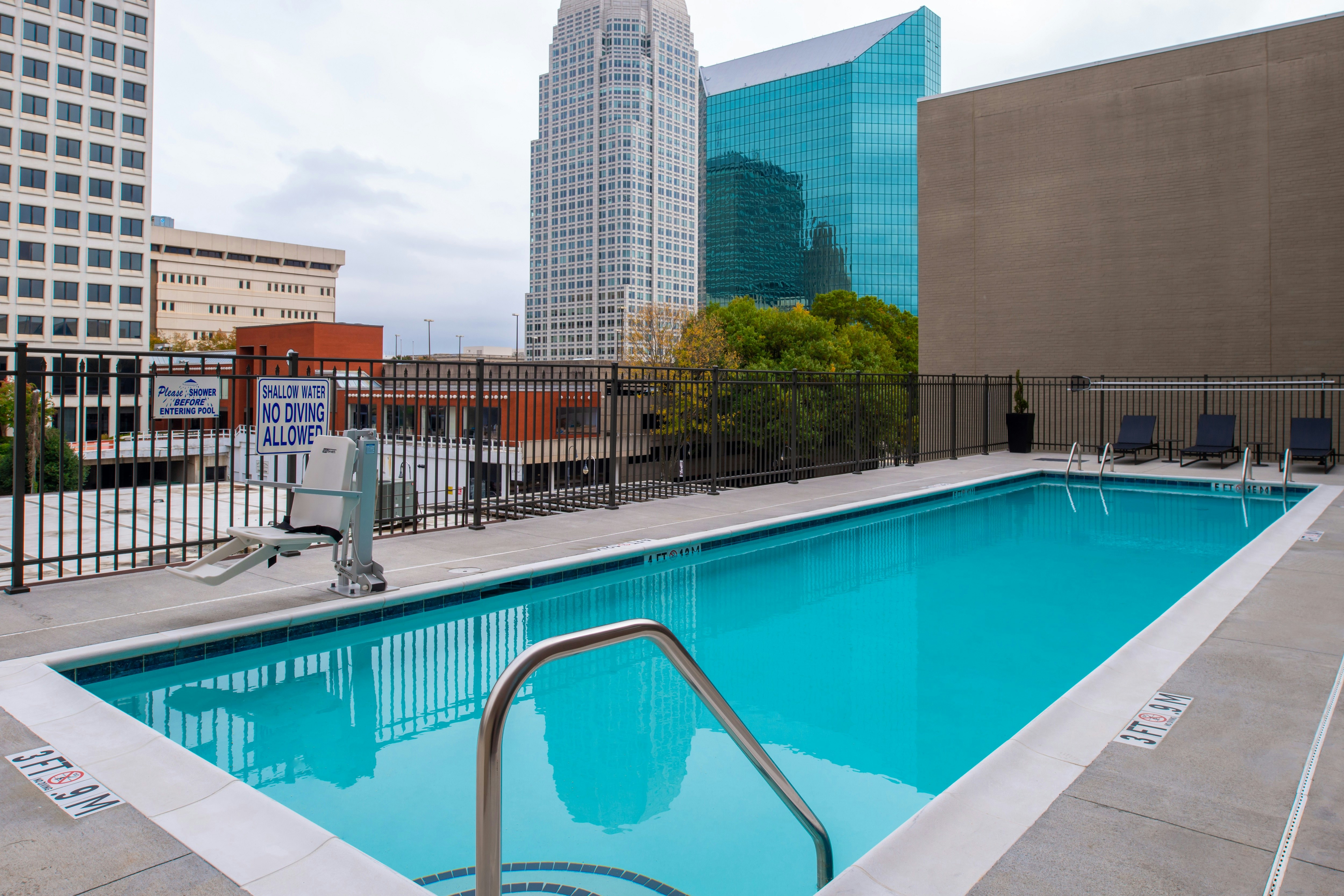 Hampton Inn And Suites Winston Salem Downtown 33/53