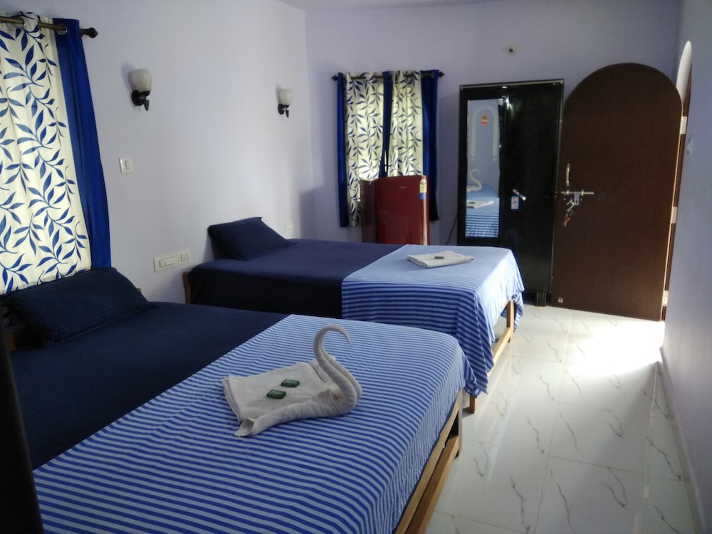 Swati Hotel 40/72