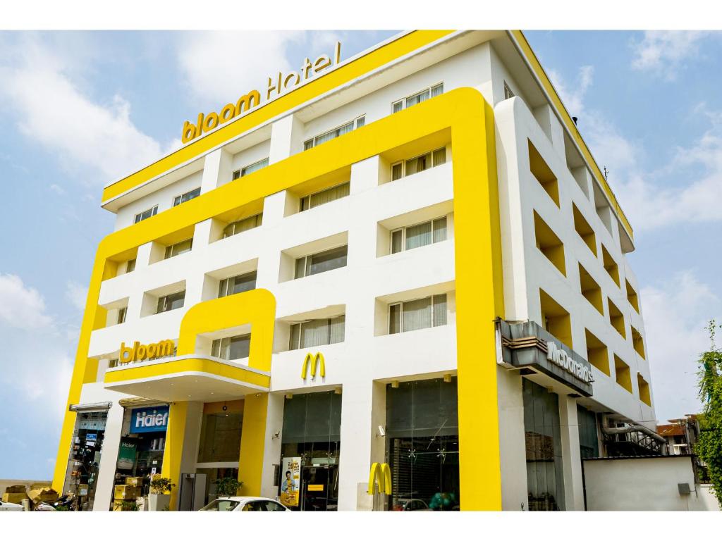 Bloom Hotel - Jammu 2/15