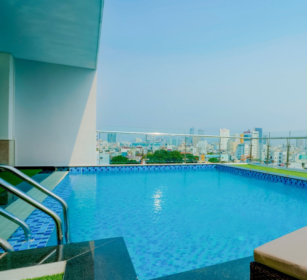 Quoc Cuong Center Hotel 28/49