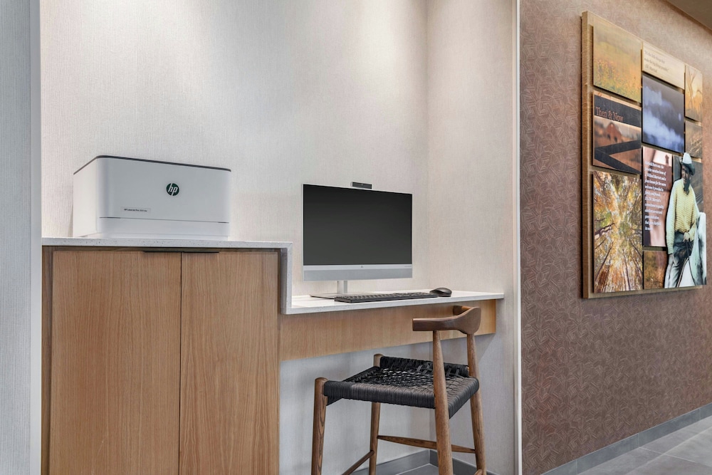 Fairfield by Marriott Inn & Suites Kansas City at The Legends 29/38