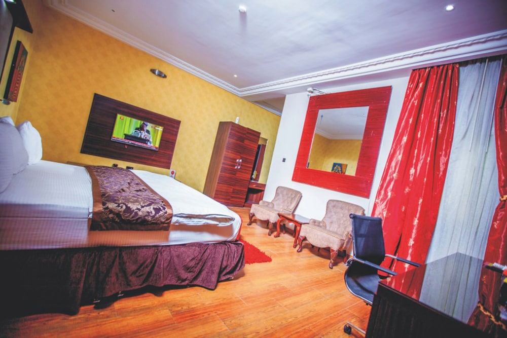 Eterno Hotels Limited 9/32