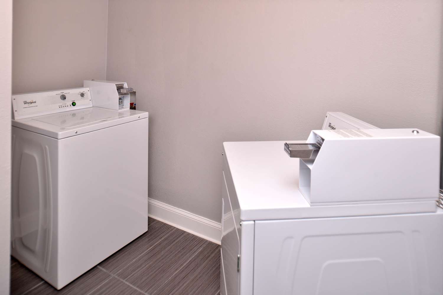 Americas Best Value Inn Memphis Airport 37/37