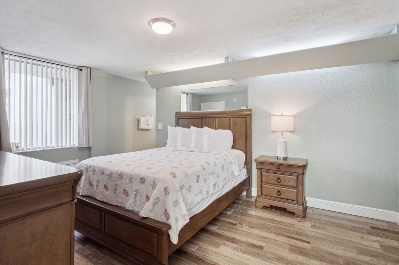 Howard Johnson by Wyndham Oceanfront Daytona Beach 16/44