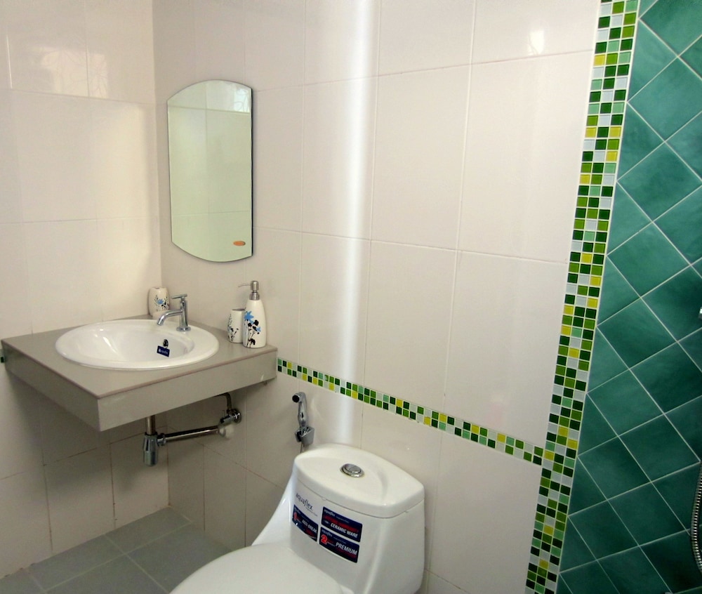 Chiang Mai Waroros Boutique Hotel (ex Baan Tai Wang Chiangmai) 69/71