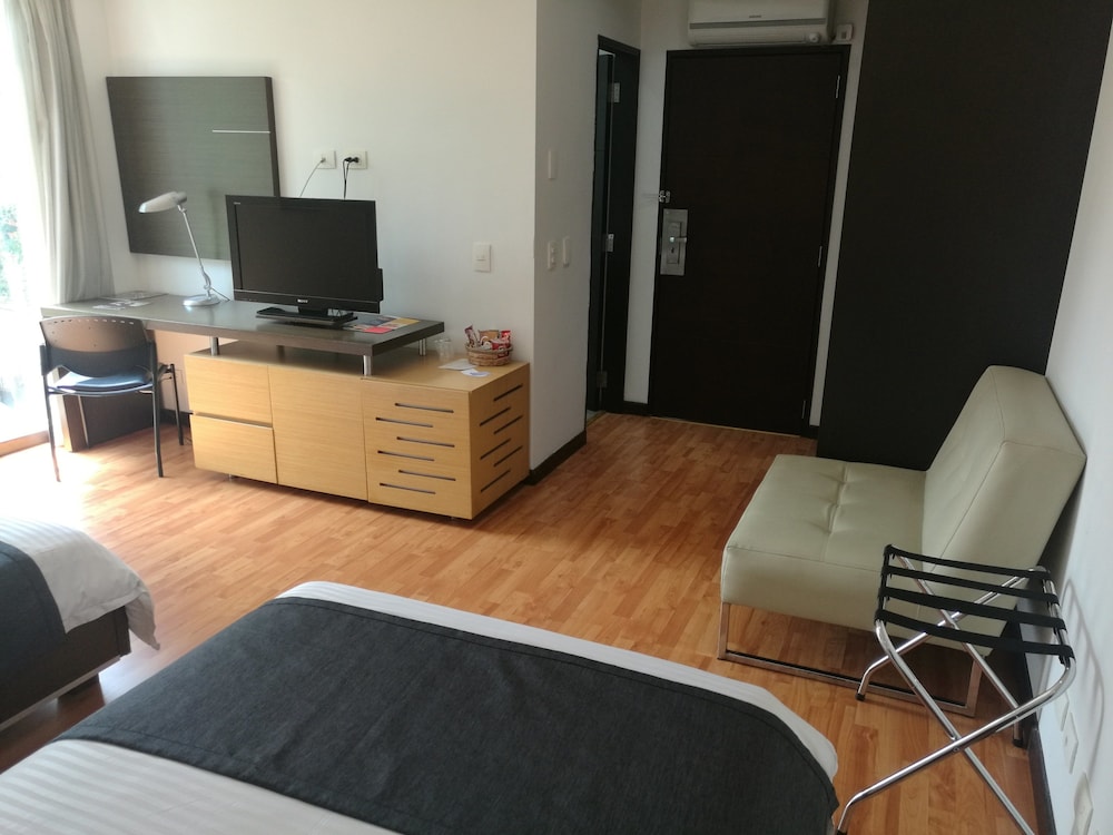 Hotel Sky Medellin 32/55