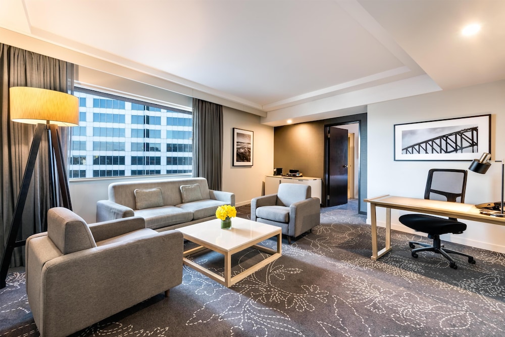 PARKROYAL DARLING HARBOUR 50/73