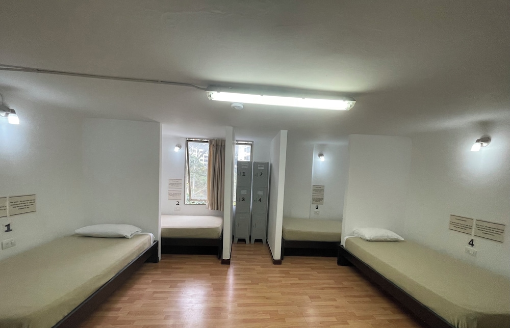 Hostal Lleras Calle 8 19/49