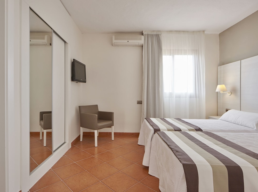 Hotel Tres Torres 16/65