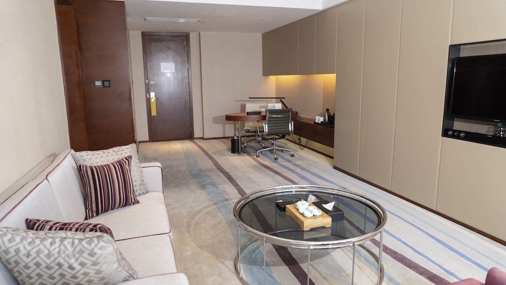 CROWNE PLAZA WUXI TAIHU 38/76