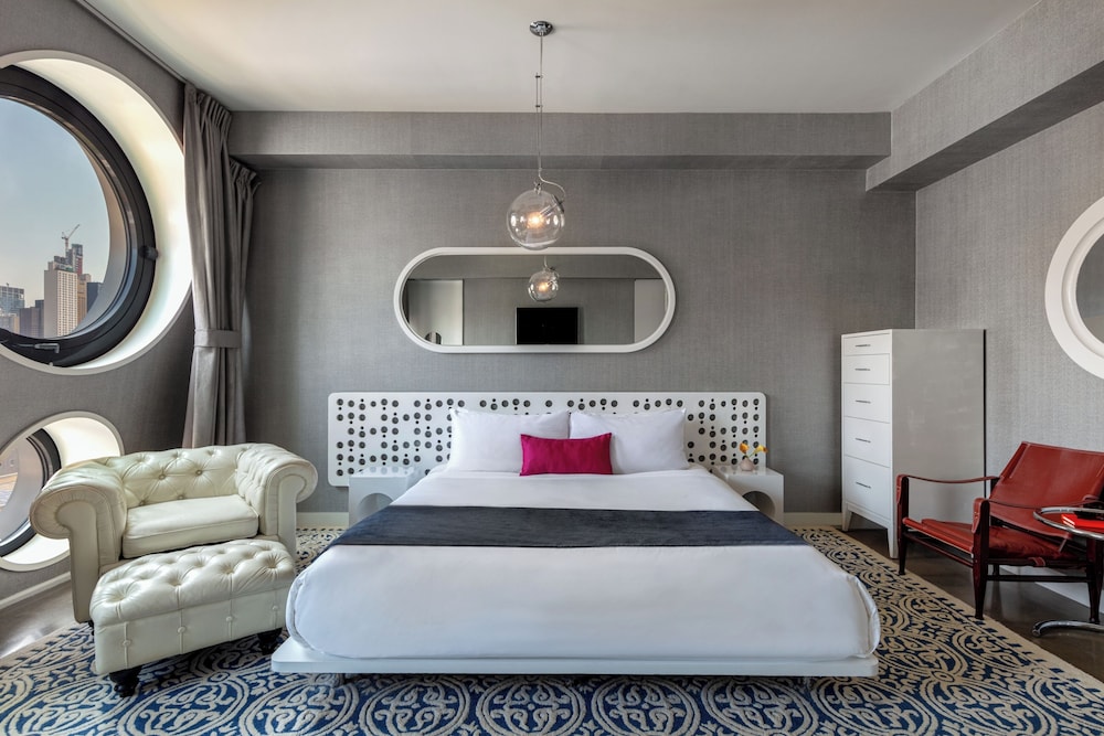 Gold, King Bed