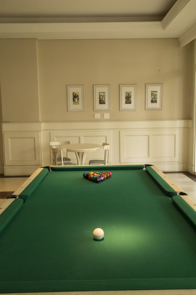 swimming pool spa