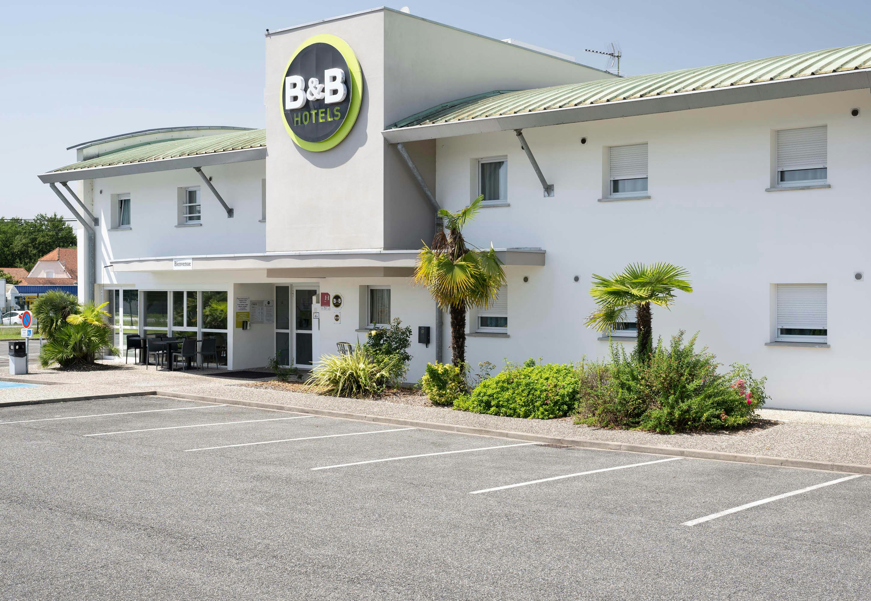 B&B HOTEL Pau Lescar 26/27