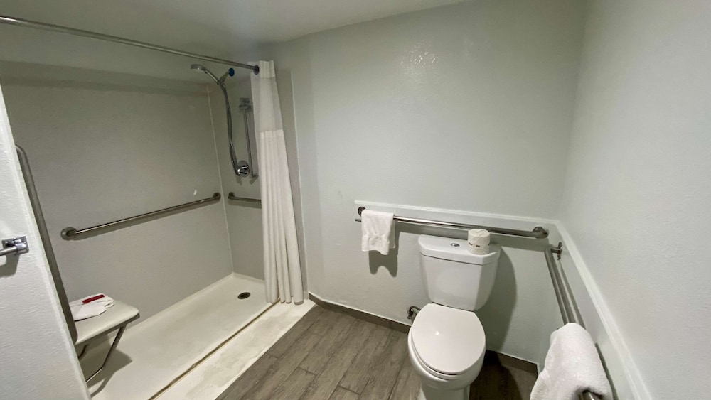 SureStay Hotel by Best Western Santa Cruz 34/54