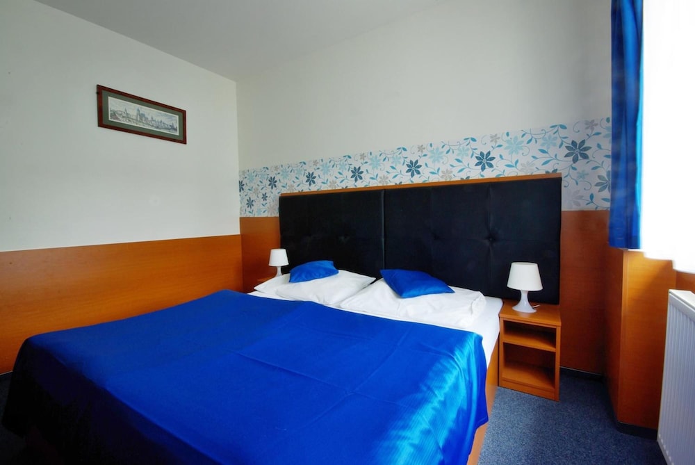 Adeba Hotel 8/49